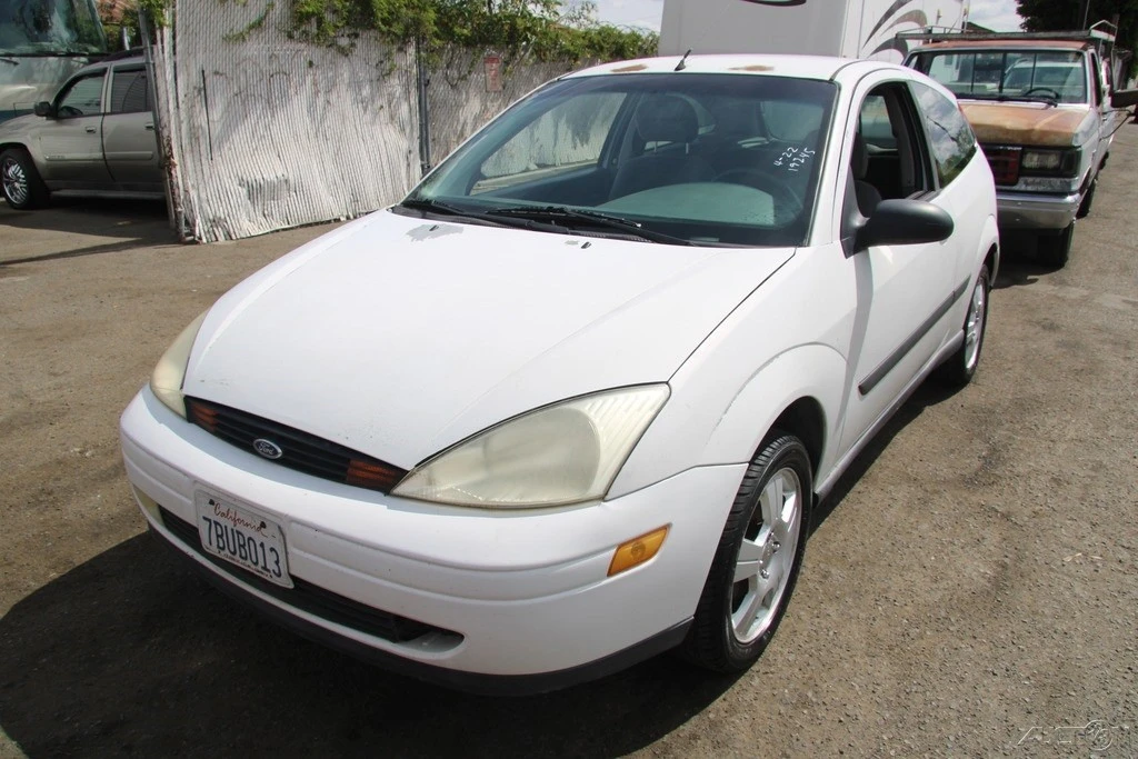 2000 Ford Focus 1st Gen - Image 2 of 24