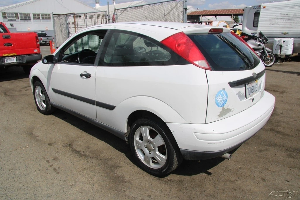 2000 Ford Focus 1st Gen - Image 5 of 24