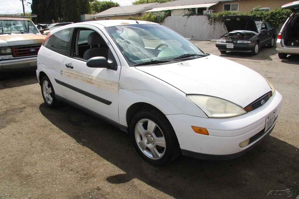 2000 Ford Focus 1st Gen - Image 10 of 24