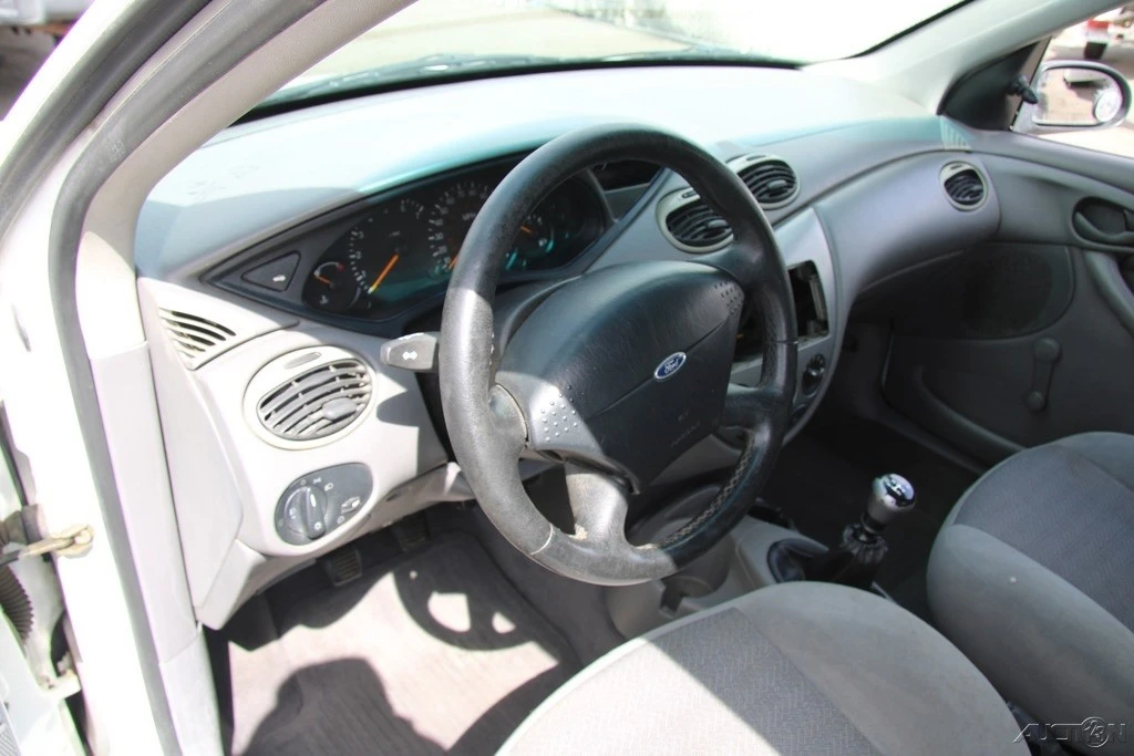 2000 Ford Focus 1st Gen - Image 15 of 24