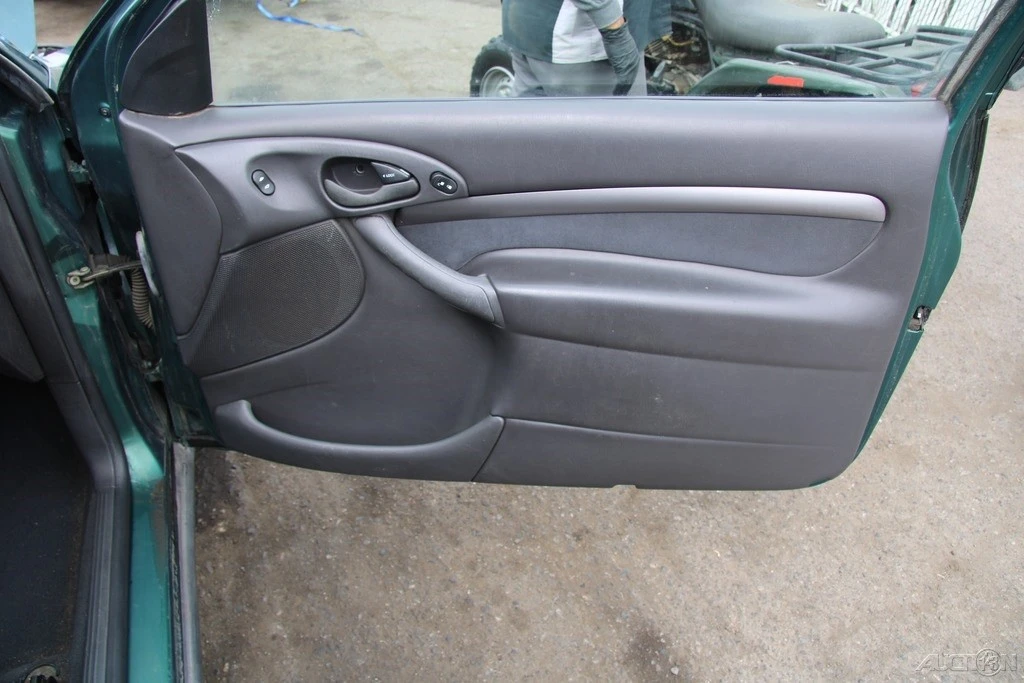 2000 Ford Focus 1st Gen - Image 22 of 24