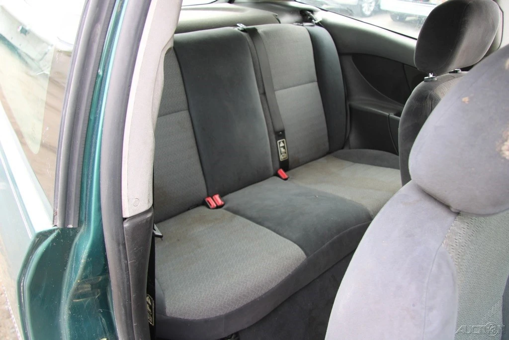 2000 Ford Focus 1st Gen - Image 21 of 24