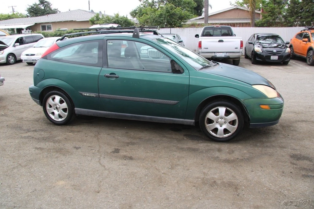 2000 Ford Focus 1st Gen - Image 9 of 24