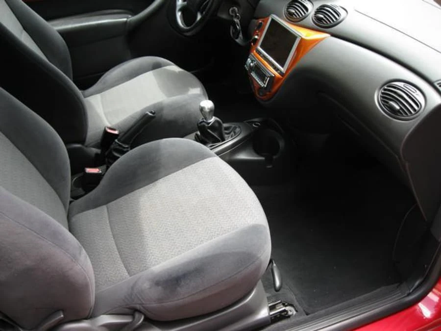 2000 Ford Focus 1st Gen - Image 2 of 7