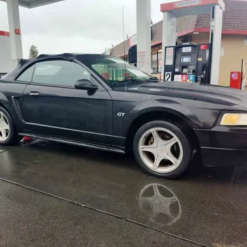 2000 Ford Mustang GT Convertible