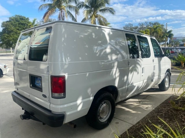 2000 Ford Econoline Van - Image 8 of 21