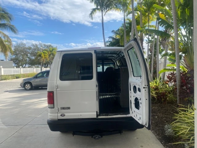 2000 Ford Econoline Van - Image 16 of 21
