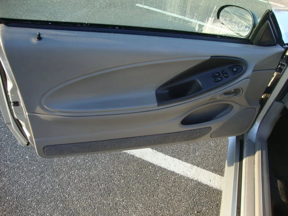 2000 Ford SN95 Mustang - Image 14 of 20