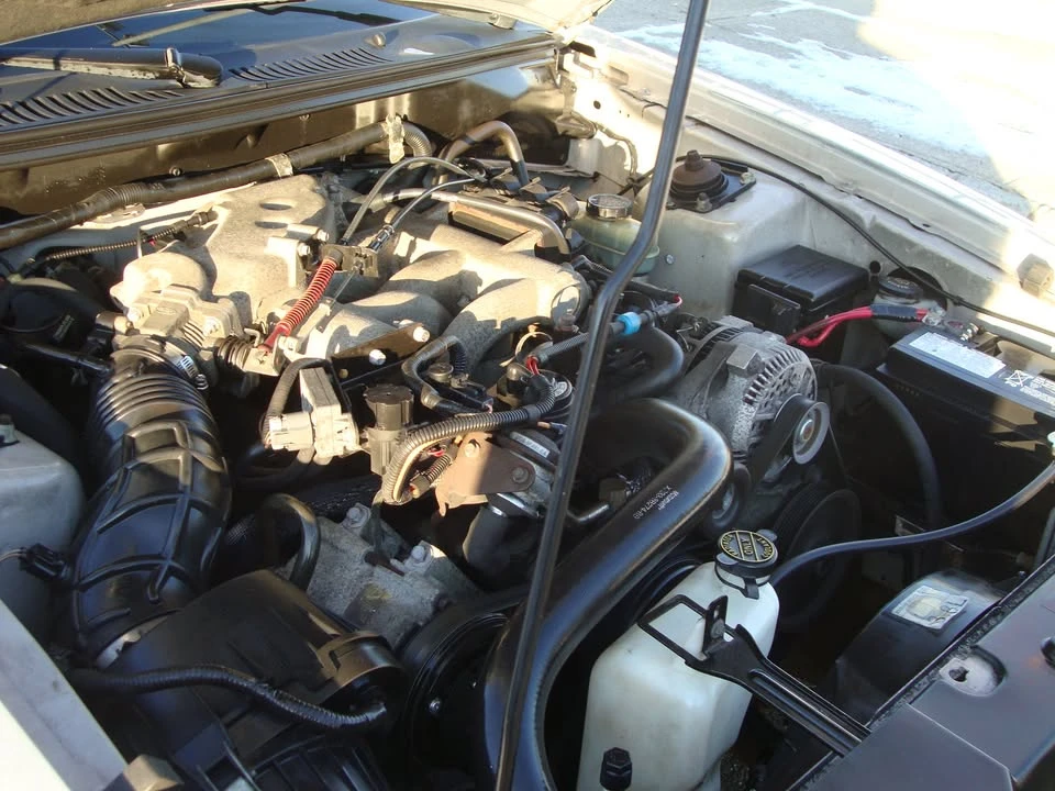 2000 Ford SN95 Mustang - Image 18 of 20
