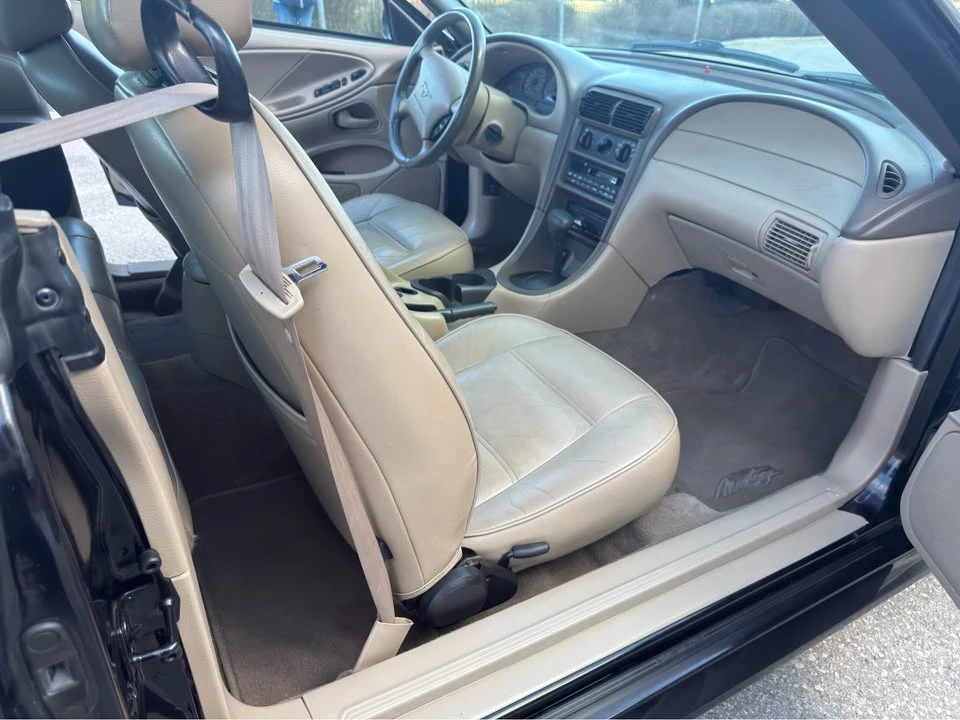 2000 Ford SN95 Mustang - Image 2 of 10