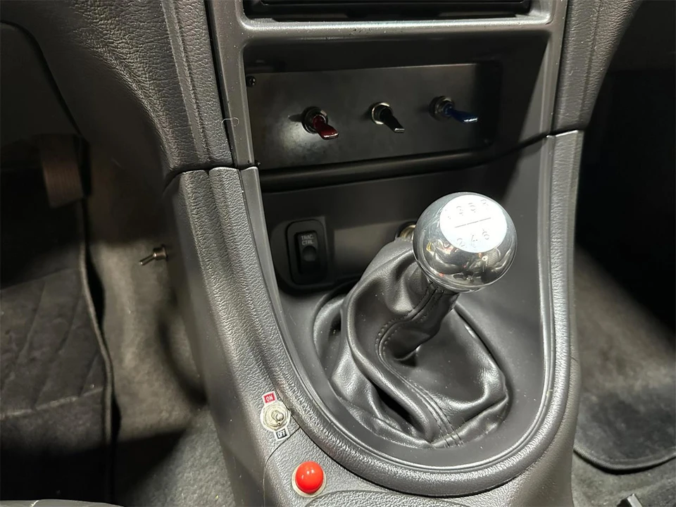 2000 Ford SN95 Mustang - Image 16 of 31