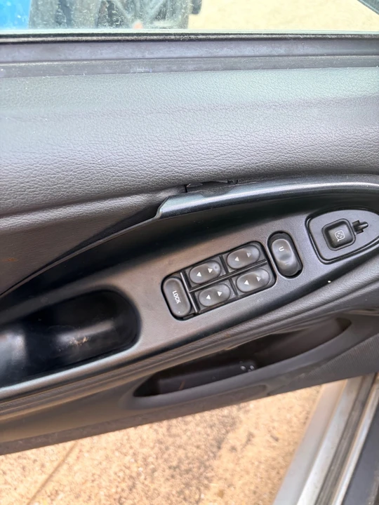 2000 Ford SN95 Mustang - Image 25 of 31