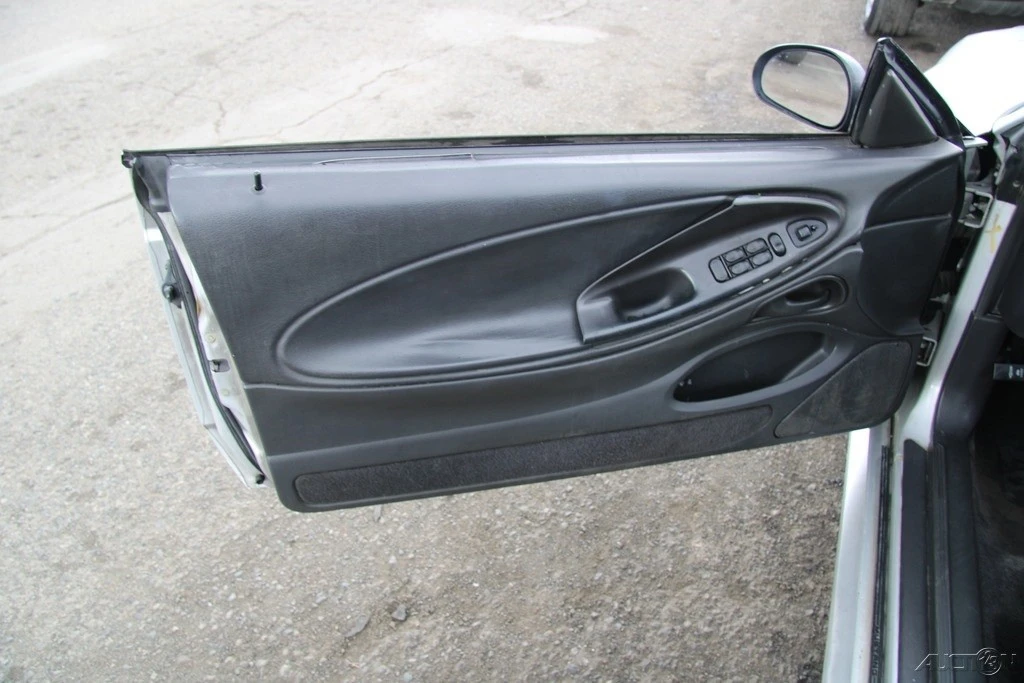 2000 Ford SN95 Mustang - Image 11 of 21