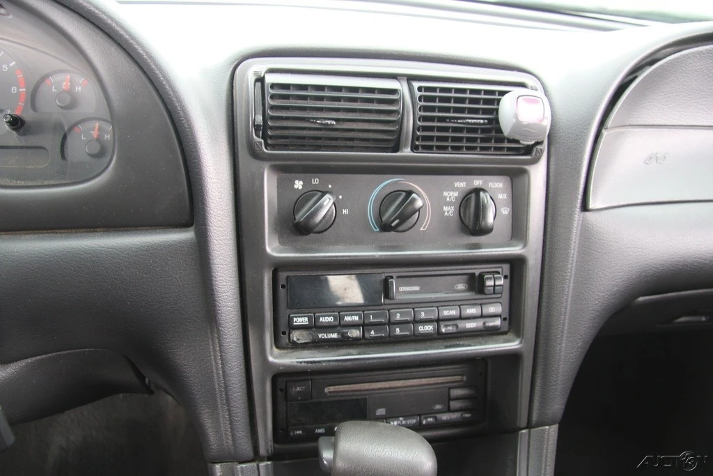 2000 Ford SN95 Mustang - Image 16 of 21