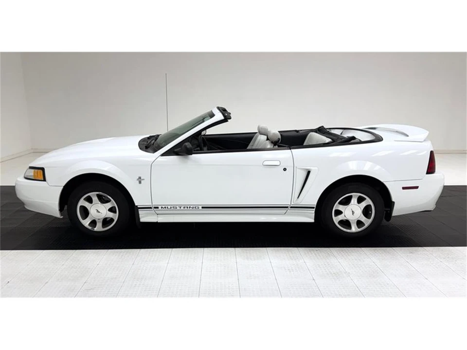 2000 Ford SN95 Mustang - Image 4 of 31