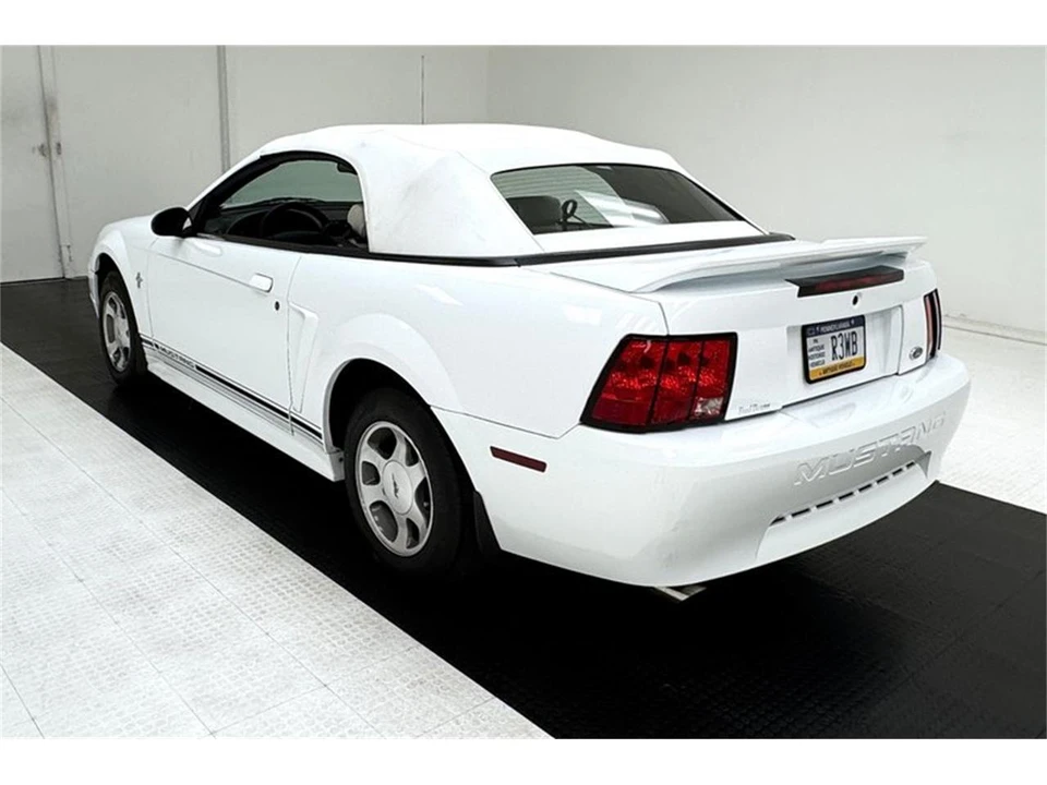 2000 Ford SN95 Mustang - Image 5 of 31