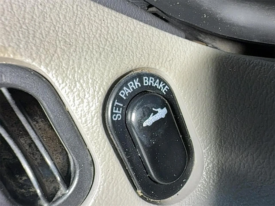 2000 Ford SN95 Mustang - Image 26 of 31