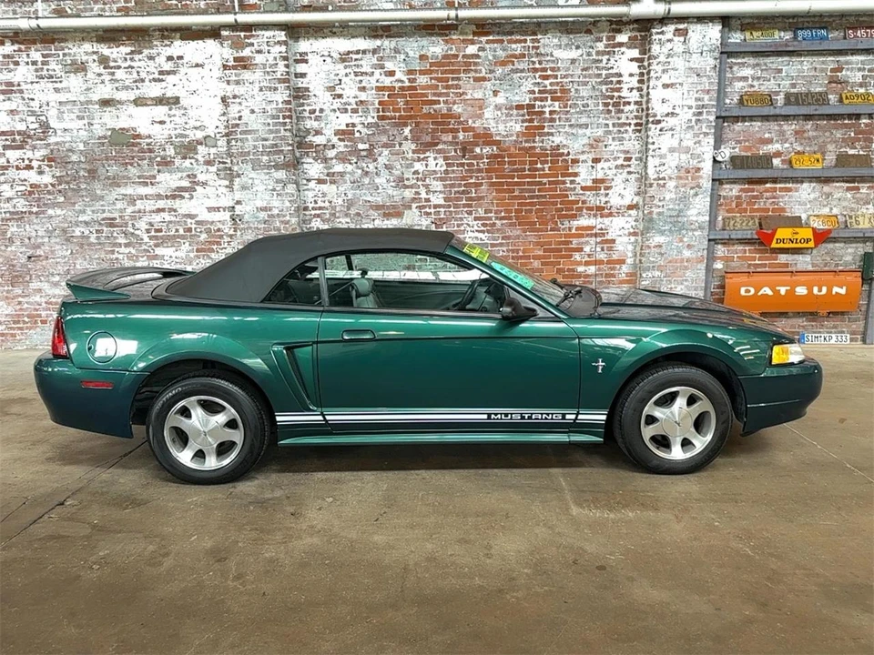 2000 Ford SN95 Mustang - Image 2 of 31