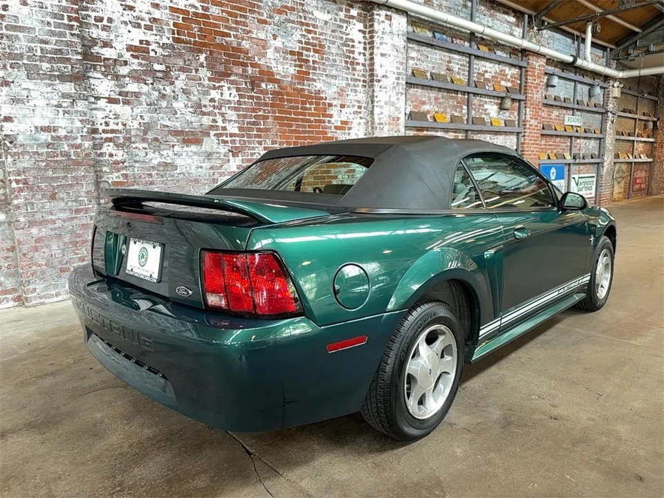 2000 Ford SN95 Mustang - Image 3 of 31