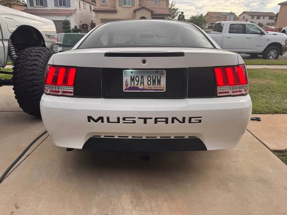 2000 Ford SN95 Mustang - Image 2 of 9