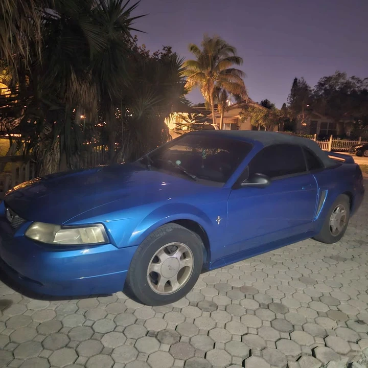 2000 Ford SN95 Mustang - Image 2 of 5