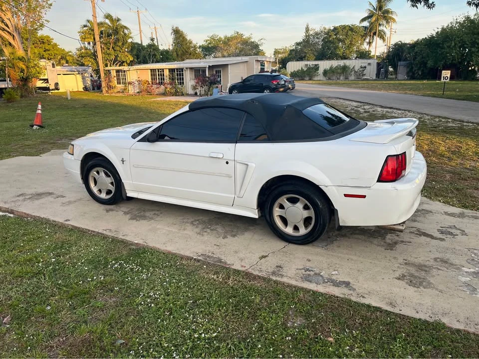 2000 Ford SN95 Mustang - Image 2 of 11