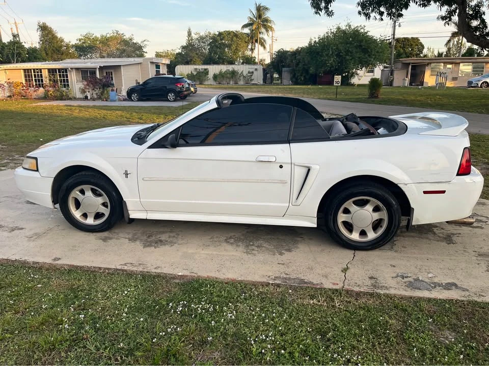 2000 Ford SN95 Mustang - Image 5 of 11