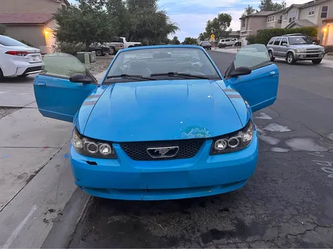 2000 Ford Mustang Convertible 2D