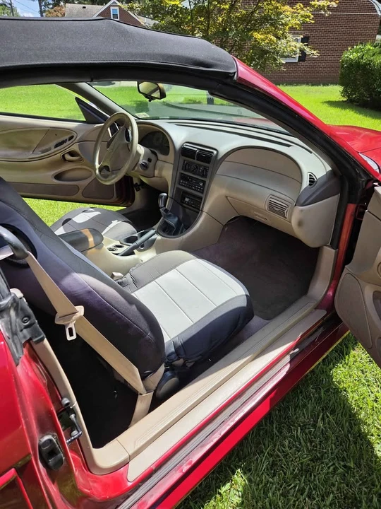 2000 Ford SN95 Mustang - Image 2 of 5