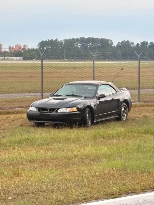 2000 Ford SN95 Mustang - Image 5 of 9