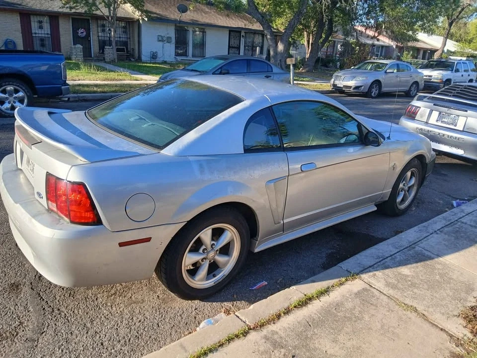 2000 Ford SN95 Mustang - Image 2 of 5