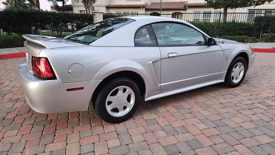 2000 Ford SN95 Mustang - Image 4 of 6