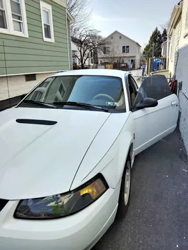 2000 Ford Mustang Coupe 2D