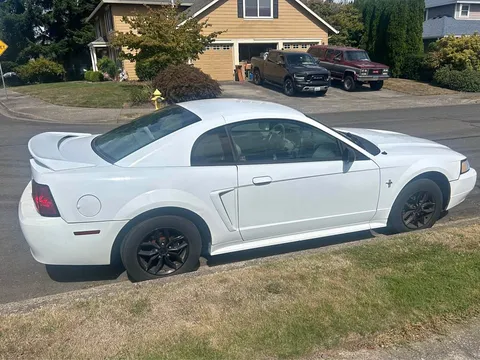 2000 Ford Mustang Coupe V6