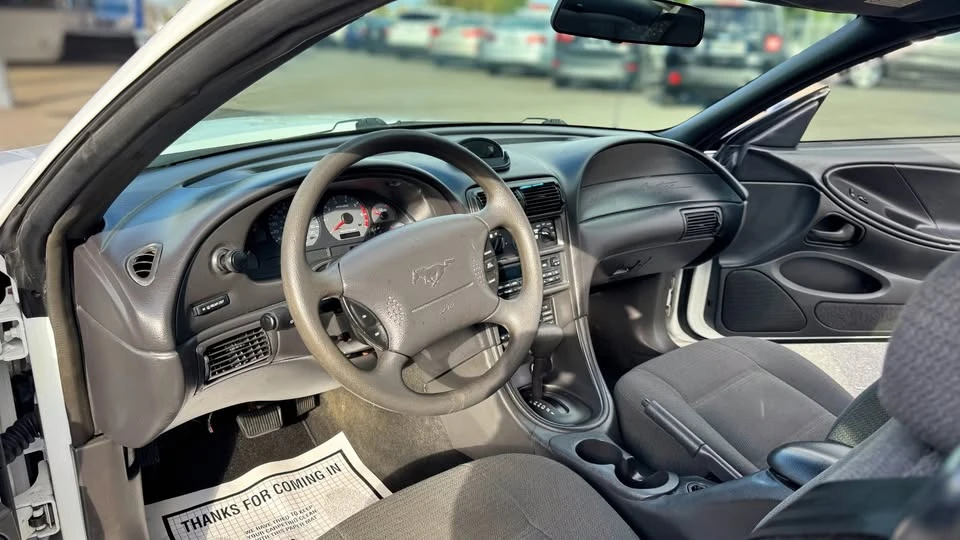 2000 Ford SN95 Mustang - Image 11 of 18