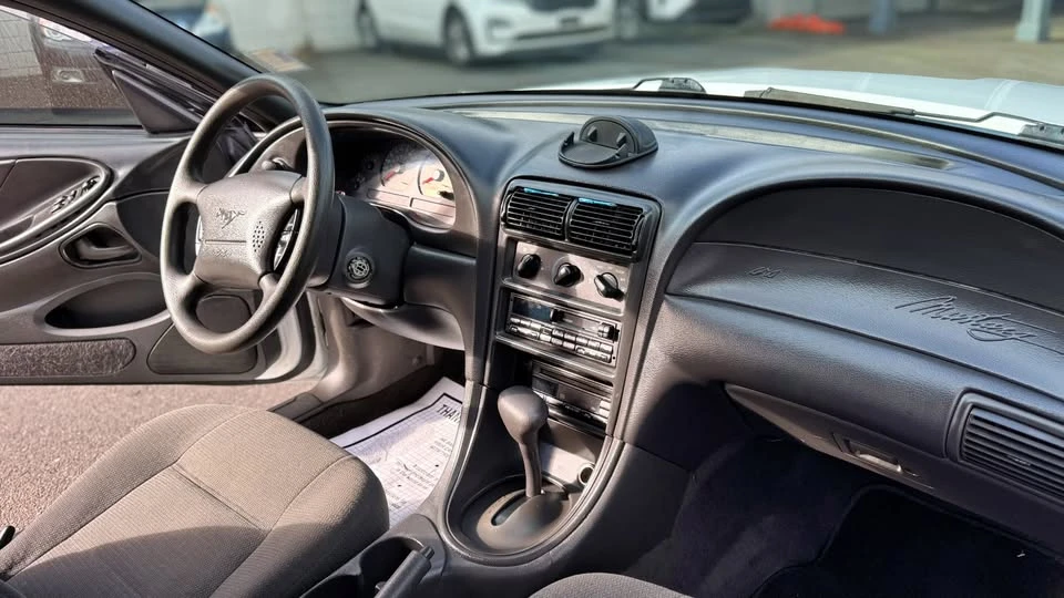 2000 Ford SN95 Mustang - Image 16 of 18