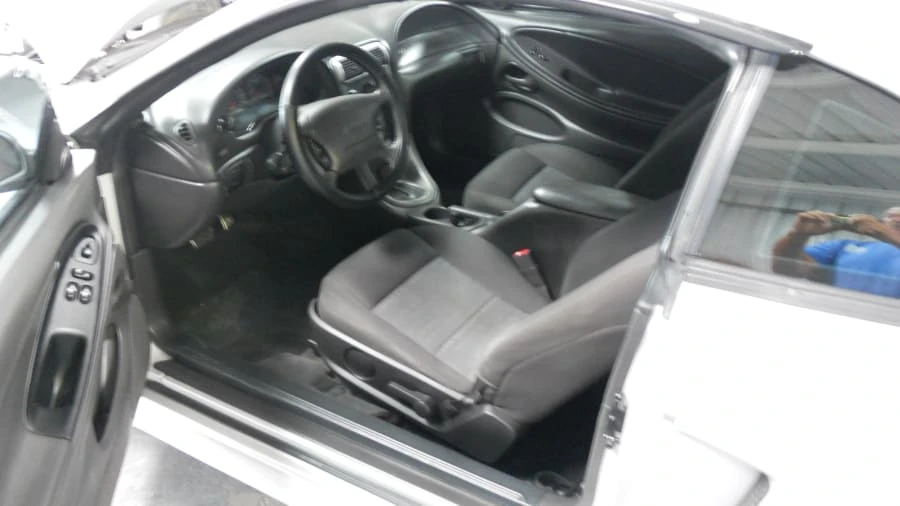 2000 Ford SN95 Mustang - Image 2 of 3