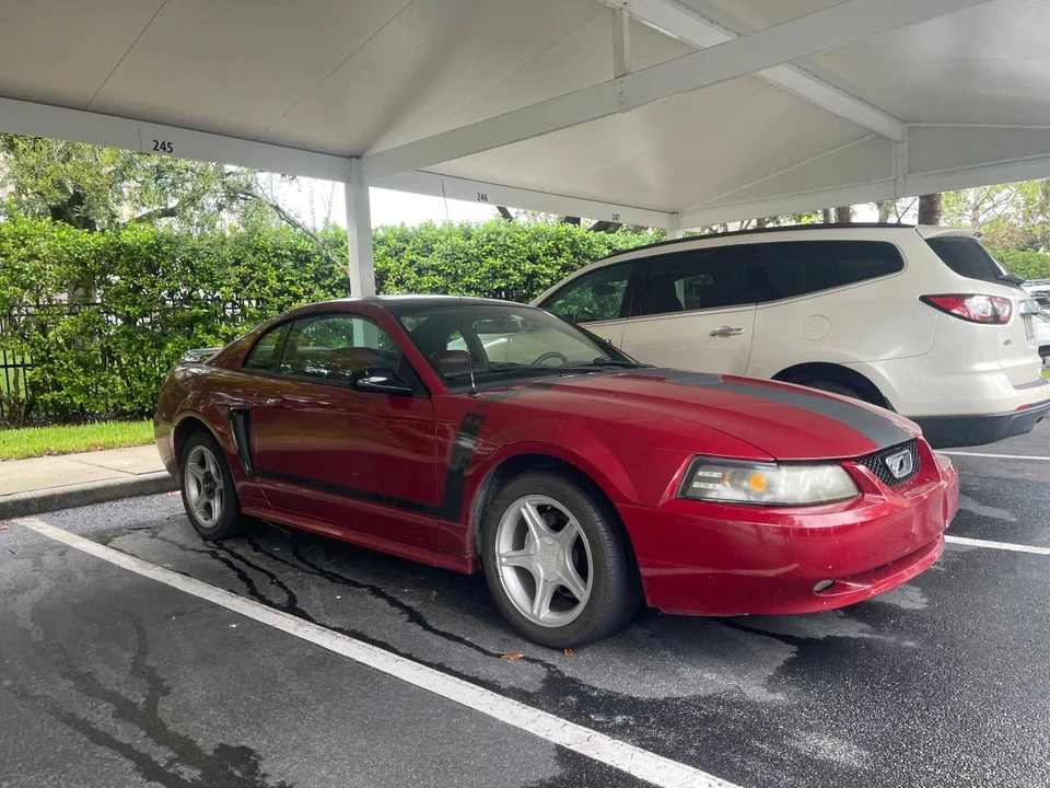 2000 Ford SN95 Mustang - Image 2 of 11