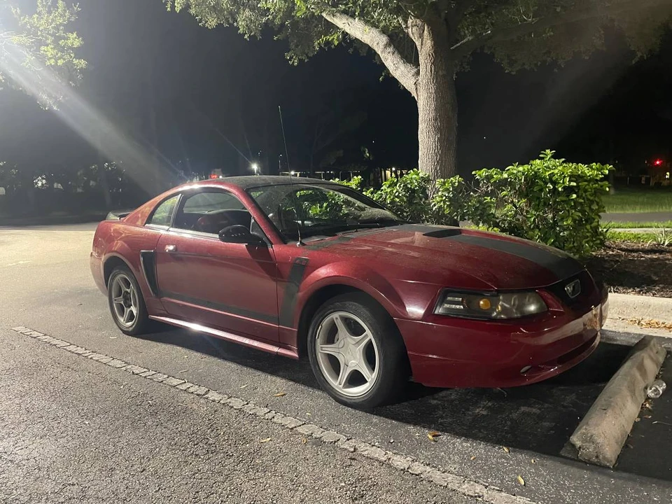 2000 Ford SN95 Mustang - Image 8 of 11