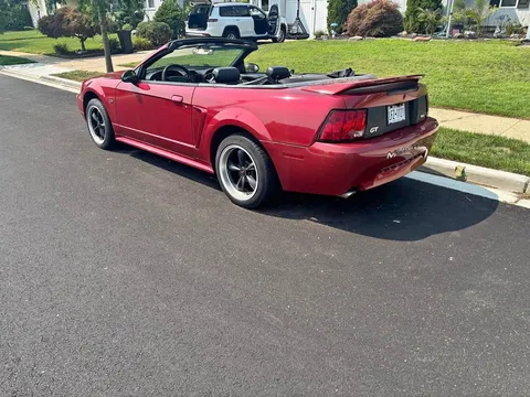 2000 Ford Mustang GT Convertible 2D