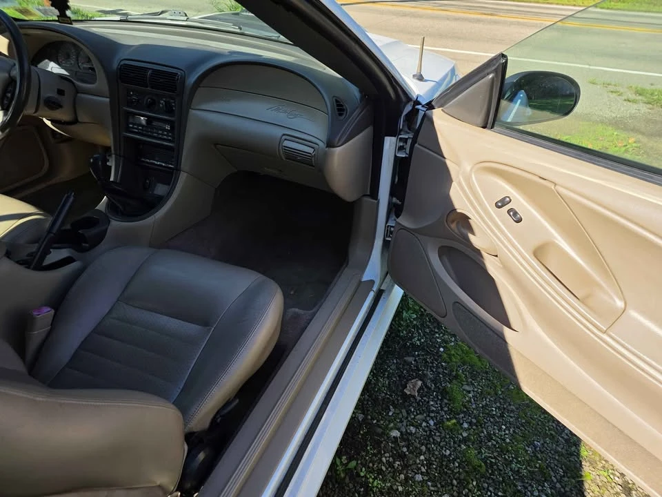 2000 Ford SN95 Mustang - Image 8 of 9