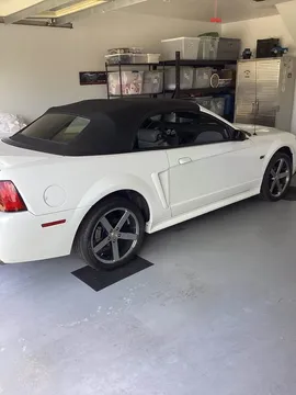2000 Ford Mustang GT Convertible 2D