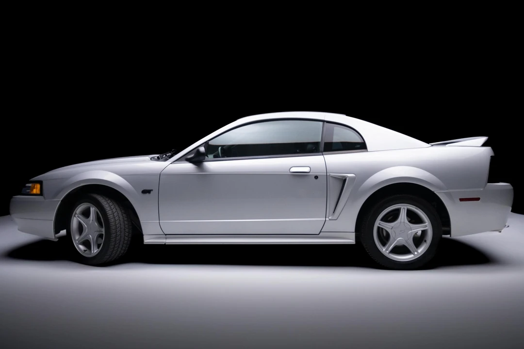 2000 Ford SN95 Mustang - Image 8 of 31
