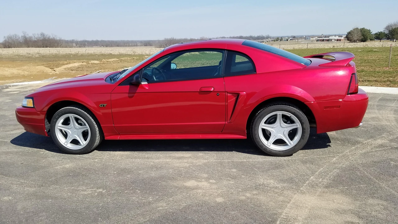 2000 Ford SN95 Mustang - Image 3 of 31