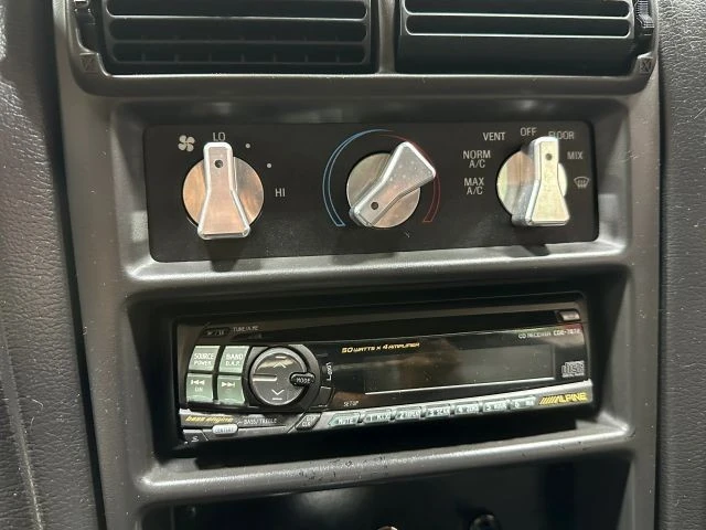 2000 Ford - Image 17 of 31