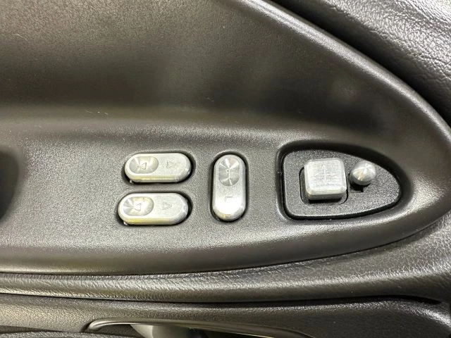 2000 Ford - Image 18 of 31