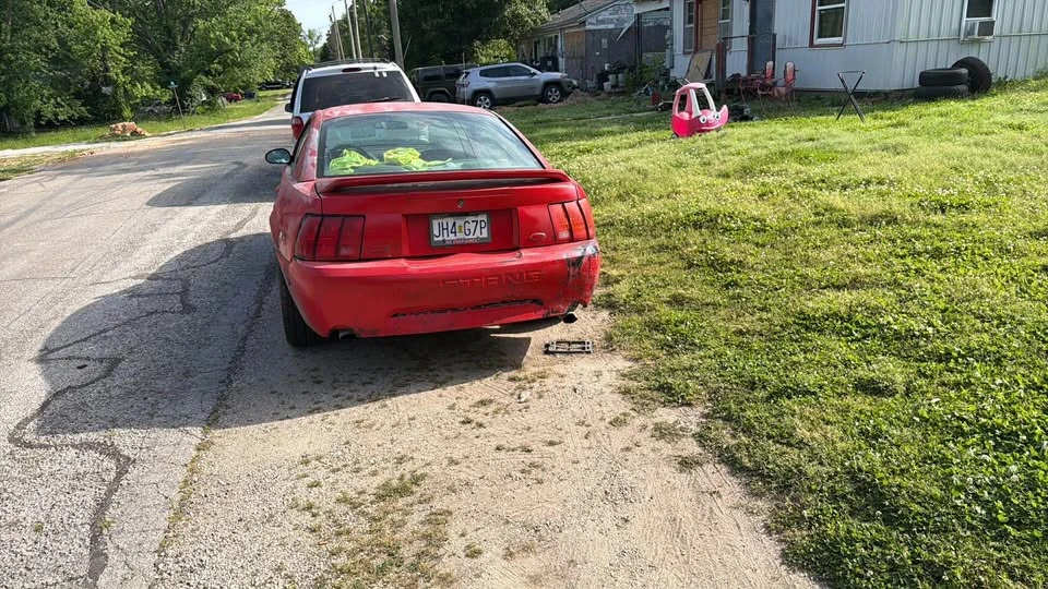 2000 Ford SN95 Mustang - Image 3 of 3