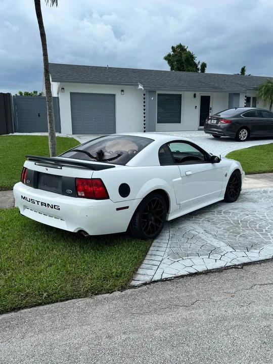 2000 Ford SN95 Mustang - Image 6 of 9