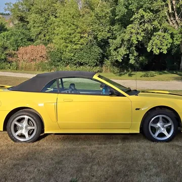2000 Ford Mustang GT