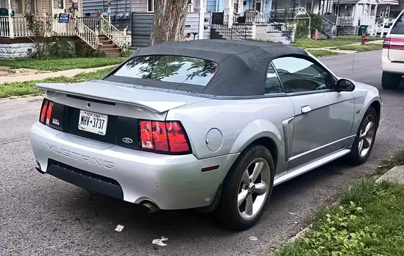 2000 Ford Mustang GT Premium Convertible 2D